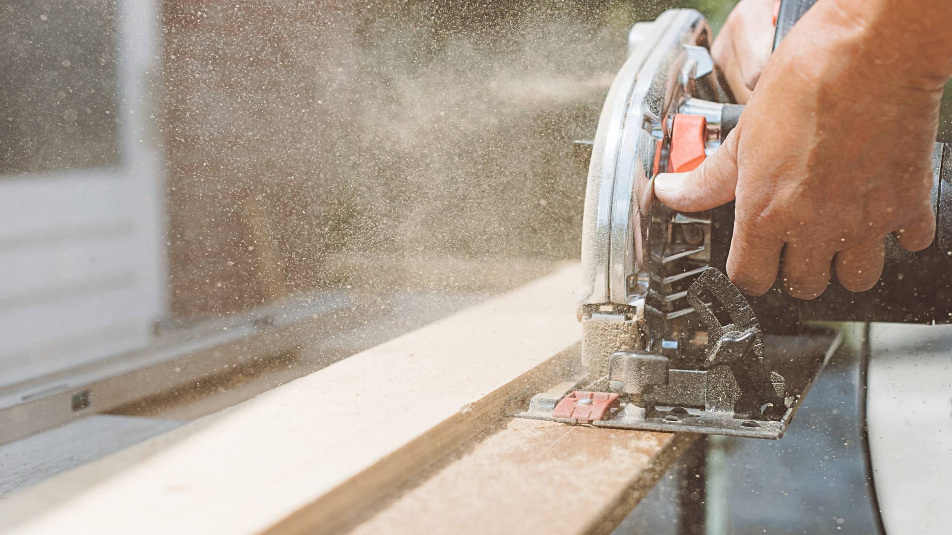 Tischler in Falkenstein: Handwerkliche Perfektion für Ihre Wohnträume