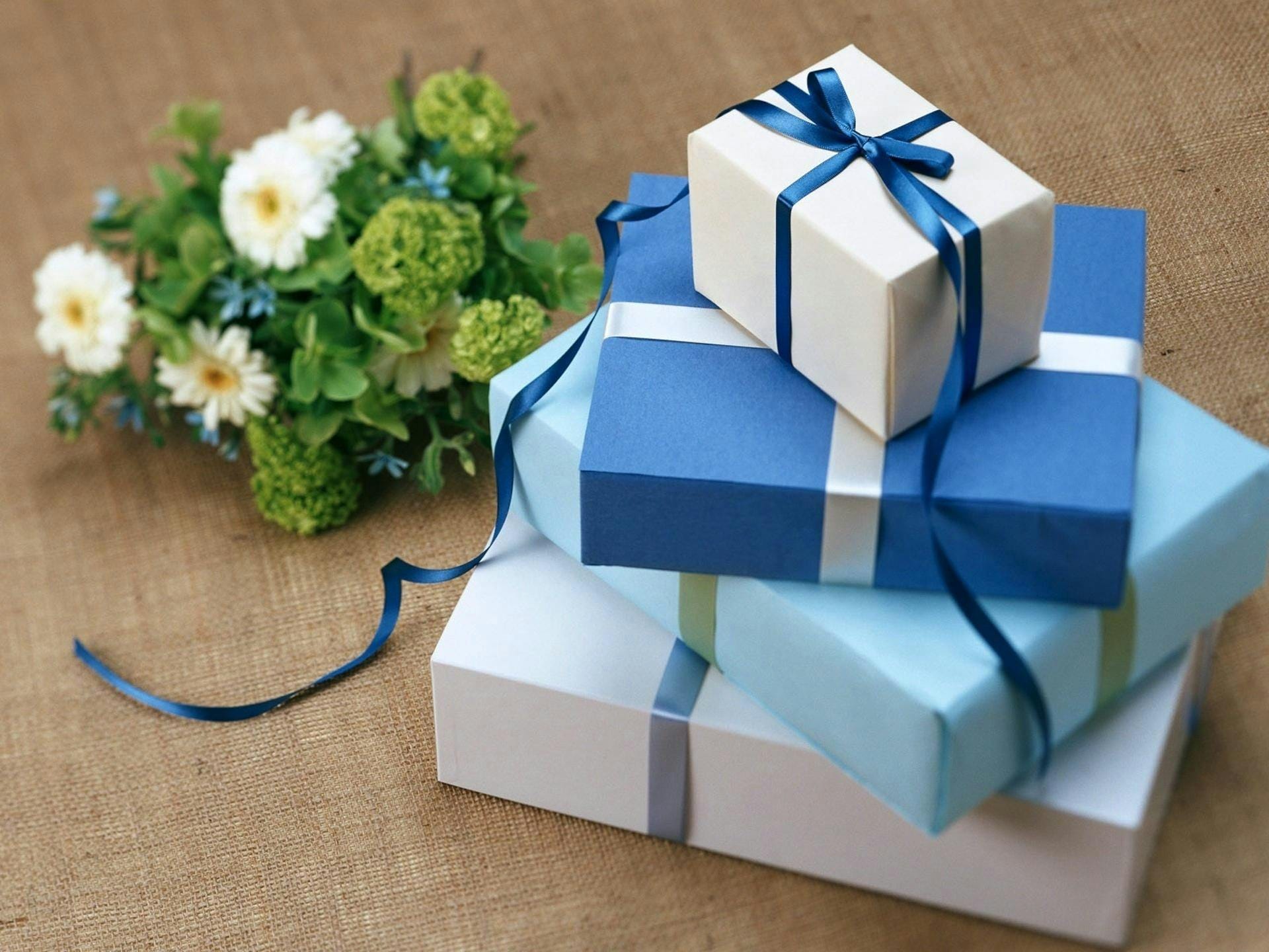 Geschenke zur Geburt: Finde das ideale Geschenk für das neugeborene Baby oder die stolzen Eltern