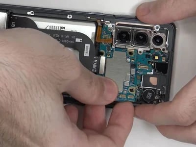 Gesprungene Bildschirme und Batteriewechsel müssen schnell und einfach ausgetauscht werden
